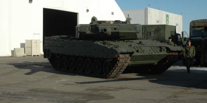 {Arrival of Leopard 2 to LdSH(RC)}