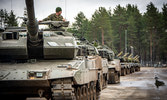 4.	Soldiers from ESCORPION (Spain) prepare the Leopardo 2 fleet for deployment on Ex CRYSTAL ARROW